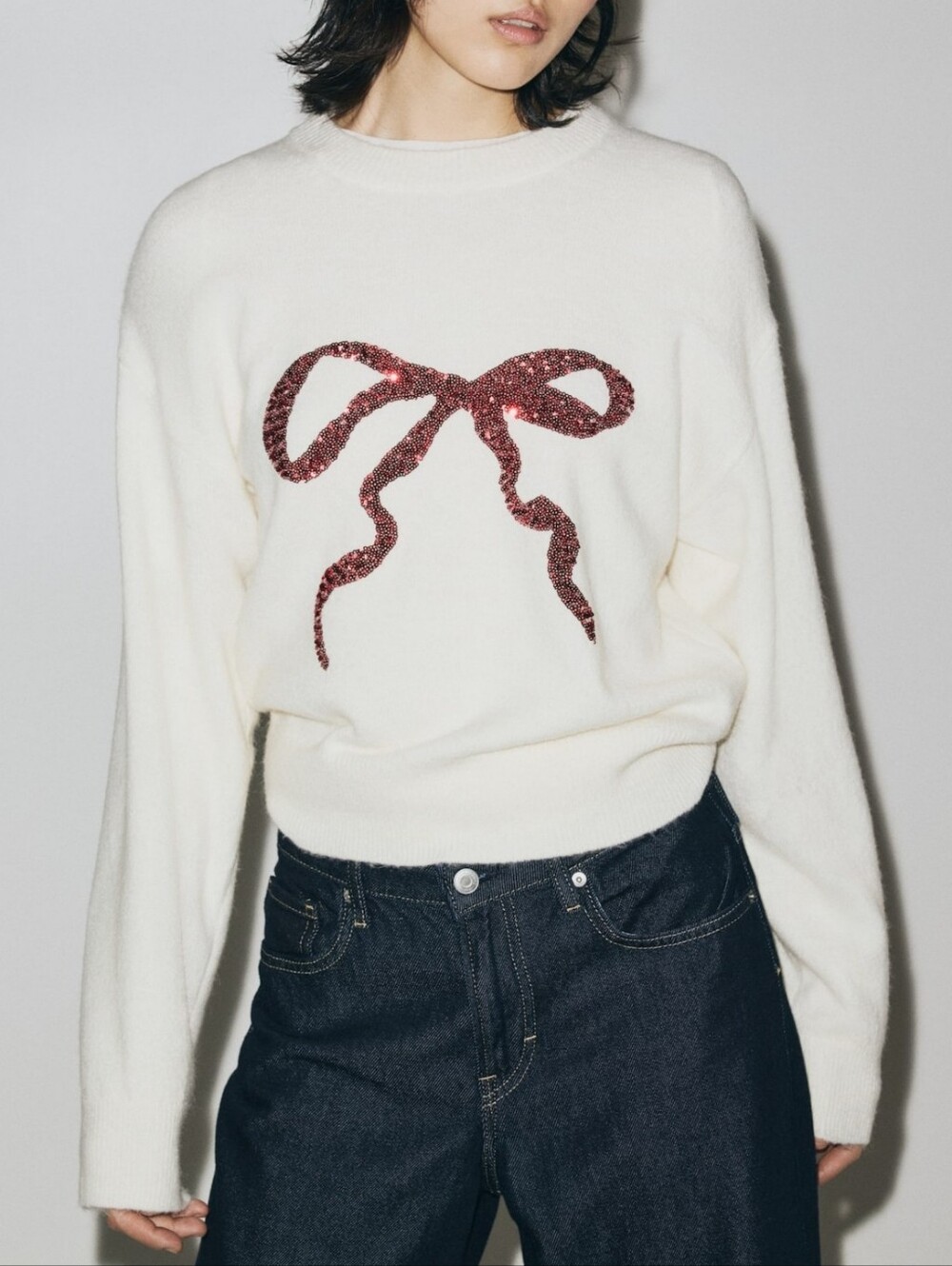 H&M Sequined Red Bow Roundneck Longsleeve Ivory Knit Sweater Holiday Glam L